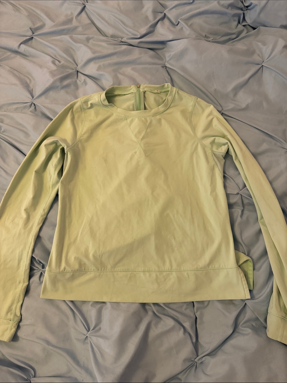 Women’s Lululemon Long-Sleeve Crewneck Top in Light Green - Picture 1 of 2